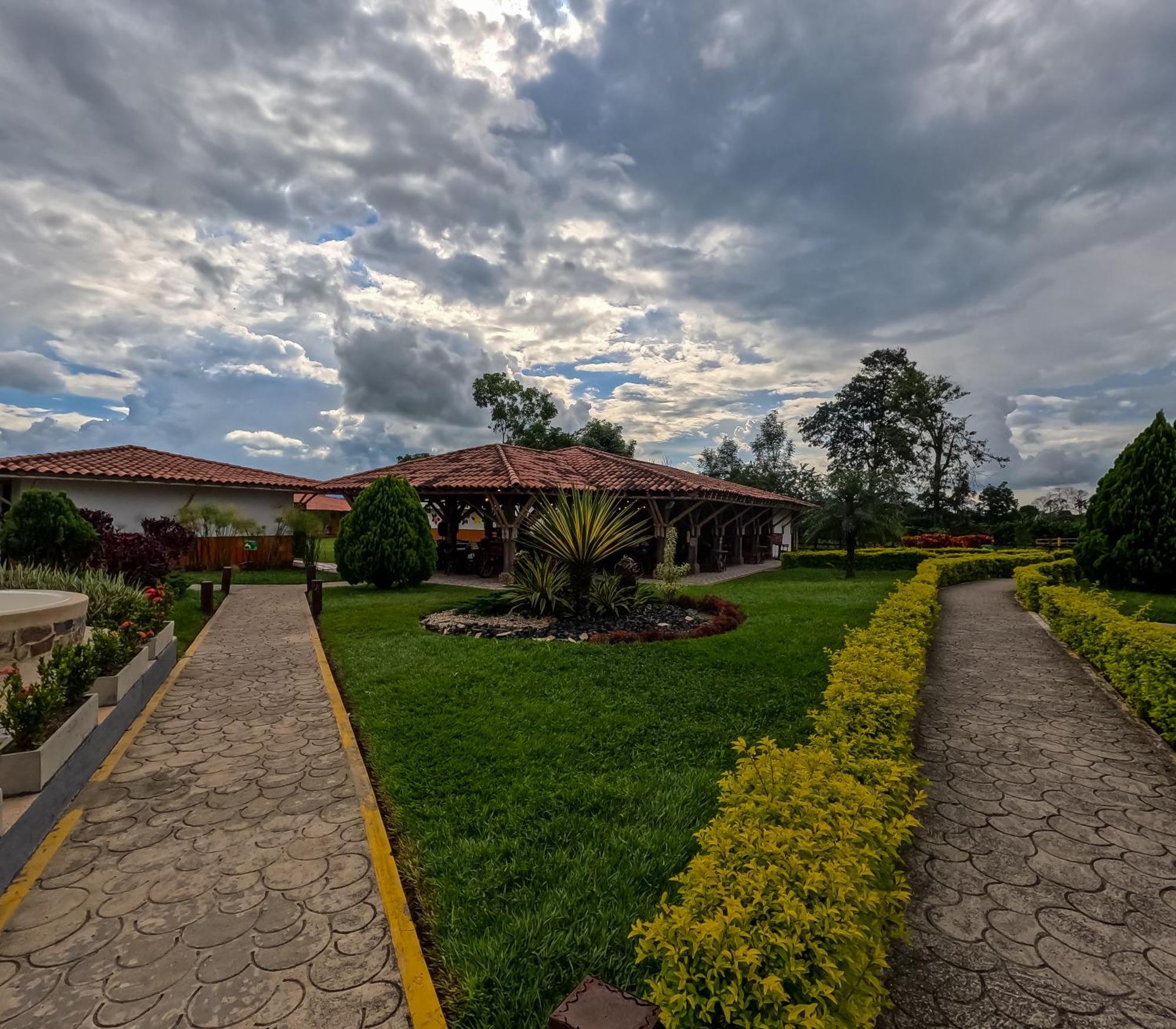 Hotel Parque De Los Arrieros Montenegro Exterior foto